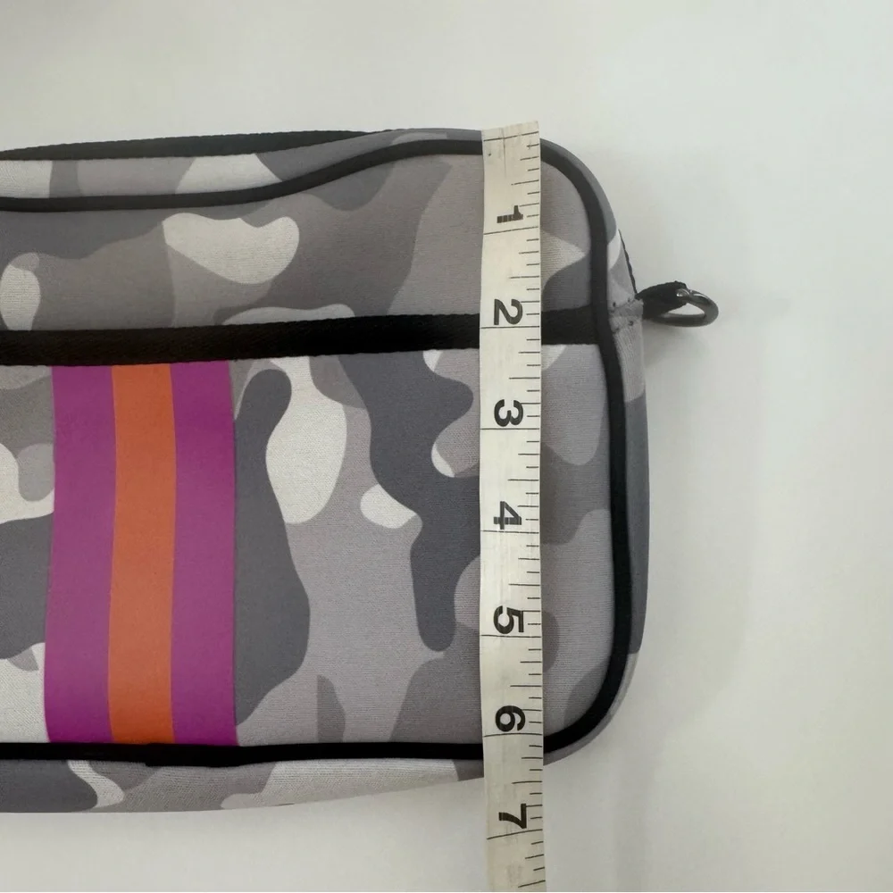 Stylish Gray Camouflage Crossbody Bag with Pink Strap